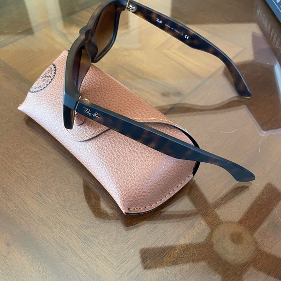 Brand New! Ray Ban “Justin” sunglasses - Picture 2 of 5